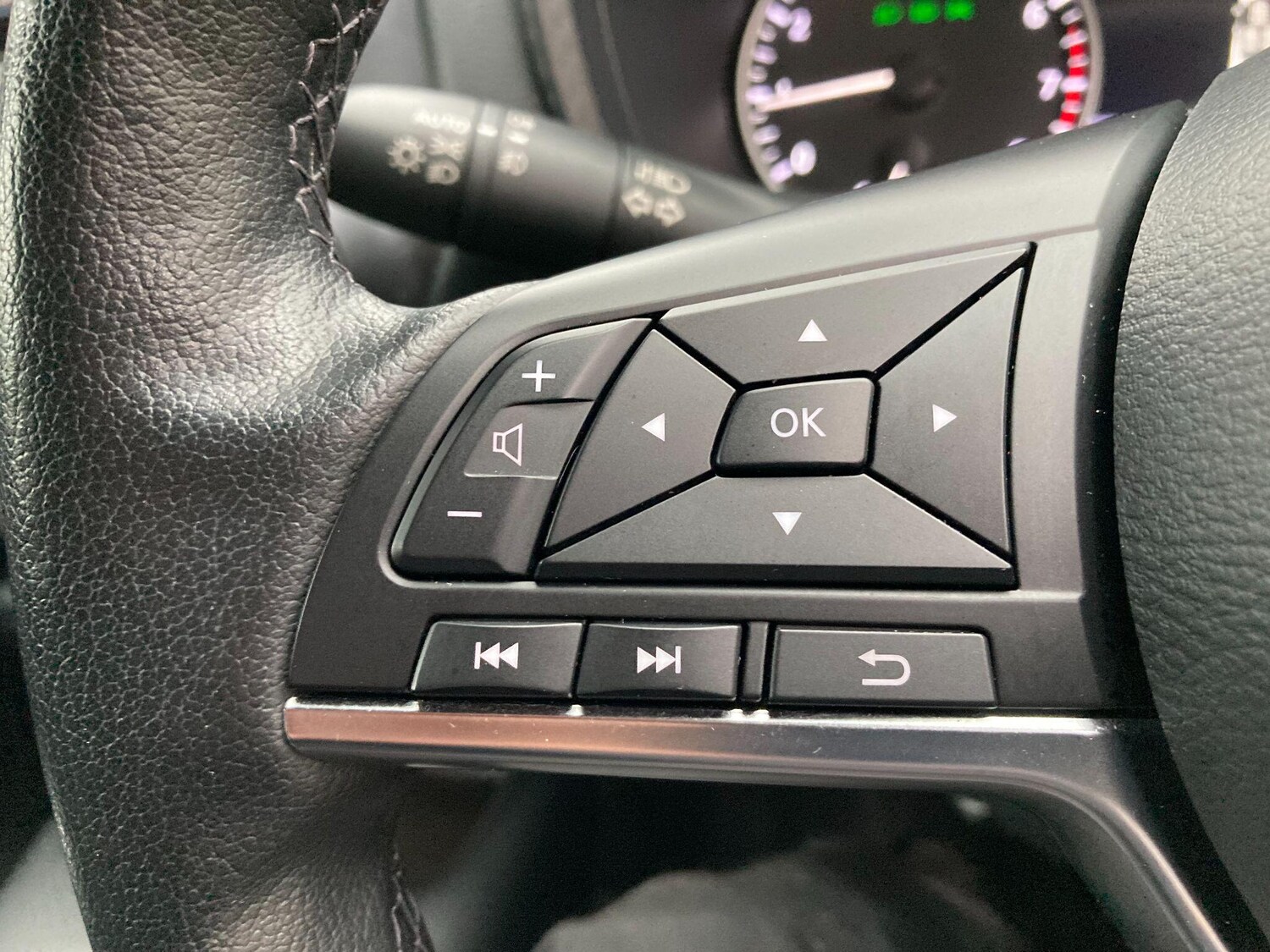 Used Nissan Juke 2023 for sale - 76689503: Photo 56