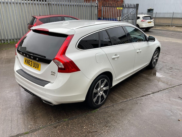 Used Volvo V60 2014 for sale - 76270758: Photo 23