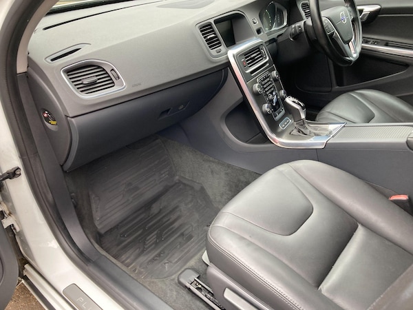 Used Volvo V60 2014 for sale - 76270758: Photo 36