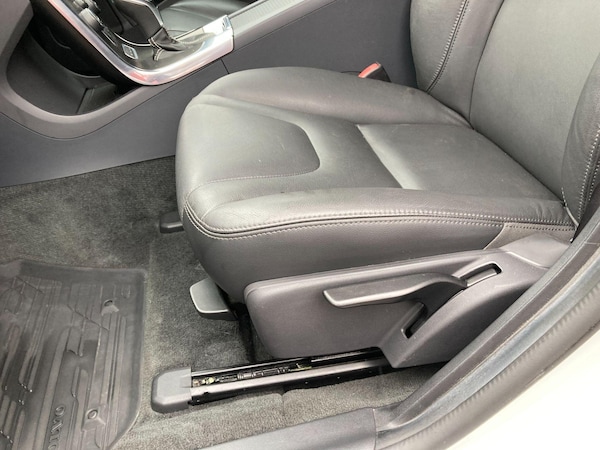 Used Volvo V60 2014 for sale - 76270758: Photo 42