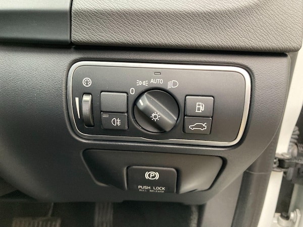 Used Volvo V60 2014 for sale - 76270758: Photo 57