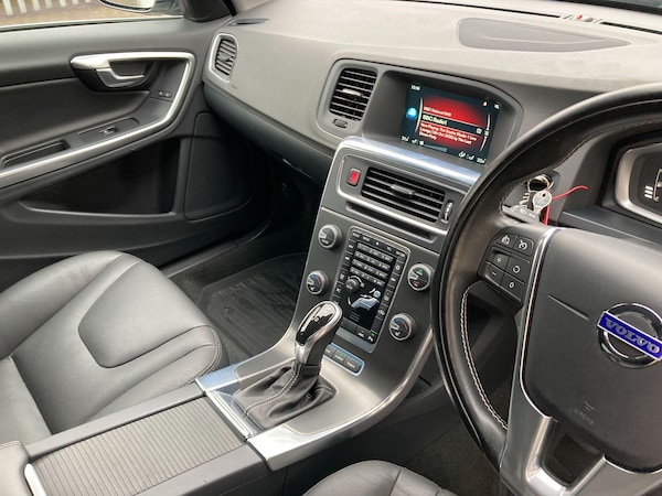 Used Volvo V60 2014 for sale - 76270758: Photo 58
