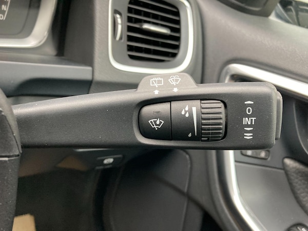 Used Volvo V60 2014 for sale - 76270758: Photo 63