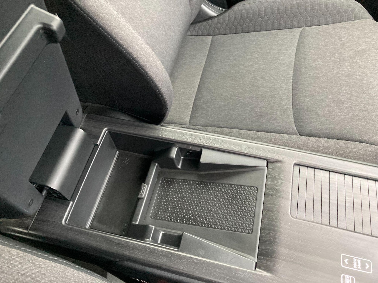 Used Nissan ARIYA 2025 for sale - 76671672: Photo 75