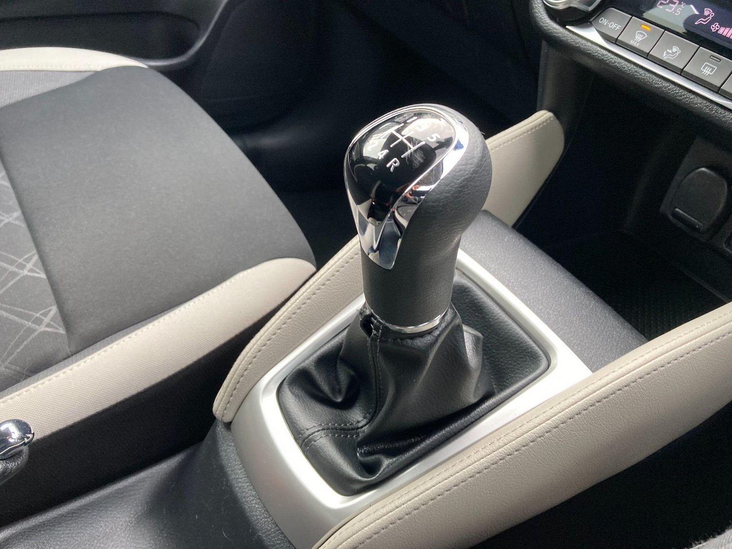 Used Nissan Micra 2018 for sale - 76539139: Photo 69