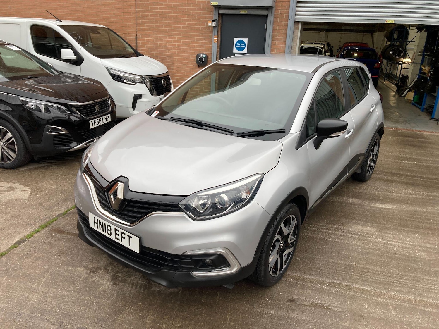 Used Renault Captur 2018 for sale - 76498708: Photo 13