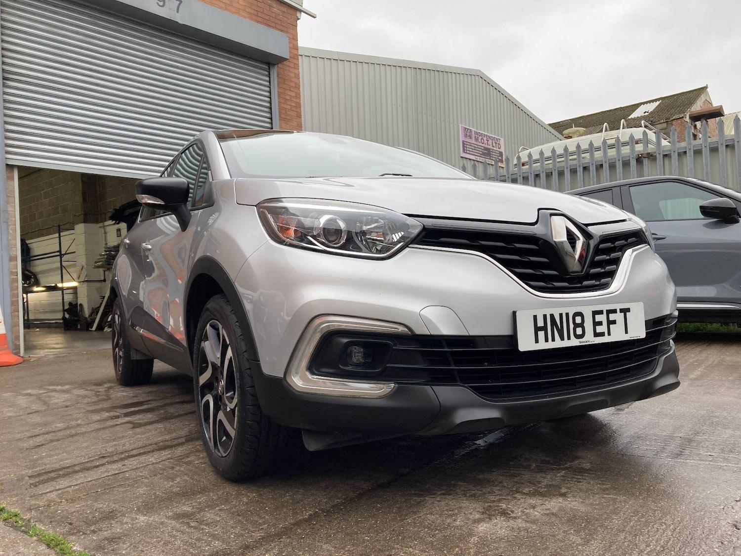 Used Renault Captur 2018 for sale - 76498708: Photo 17
