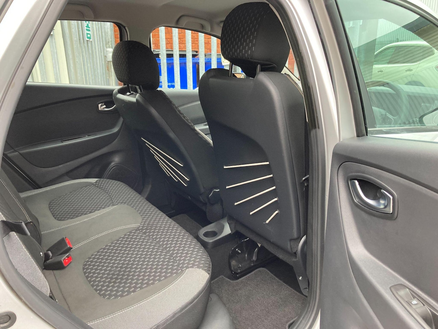 Used Renault Captur 2018 for sale - 76498708: Photo 41