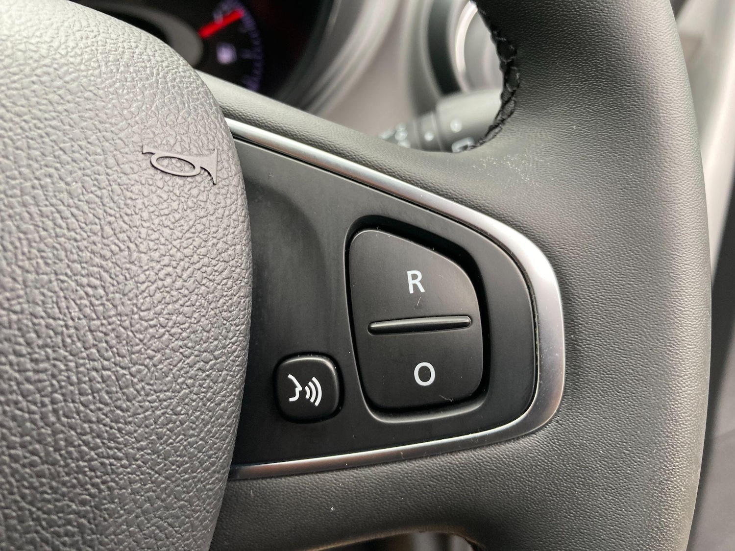 Used Renault Captur 2018 for sale - 76498708: Photo 50