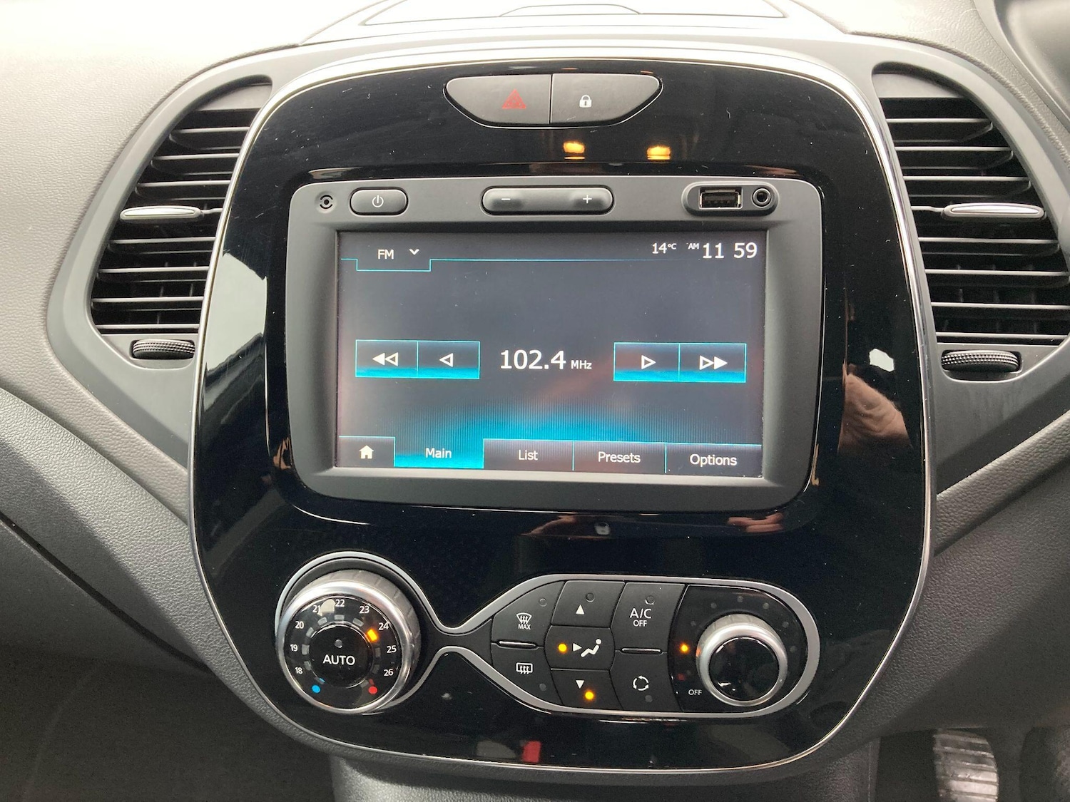 Used Renault Captur 2018 for sale - 76498708: Photo 56