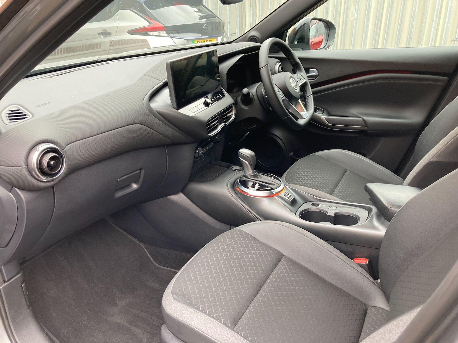 Used Nissan Juke 2024 for sale - 76499420: Photo 28