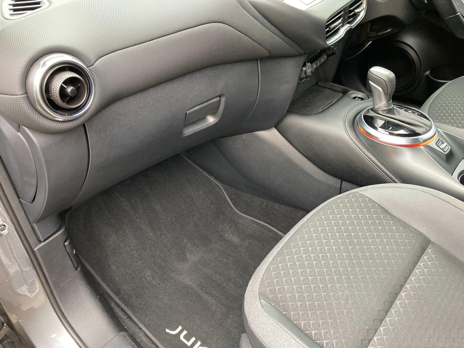 Used Nissan Juke 2024 for sale - 76499420: Photo 32