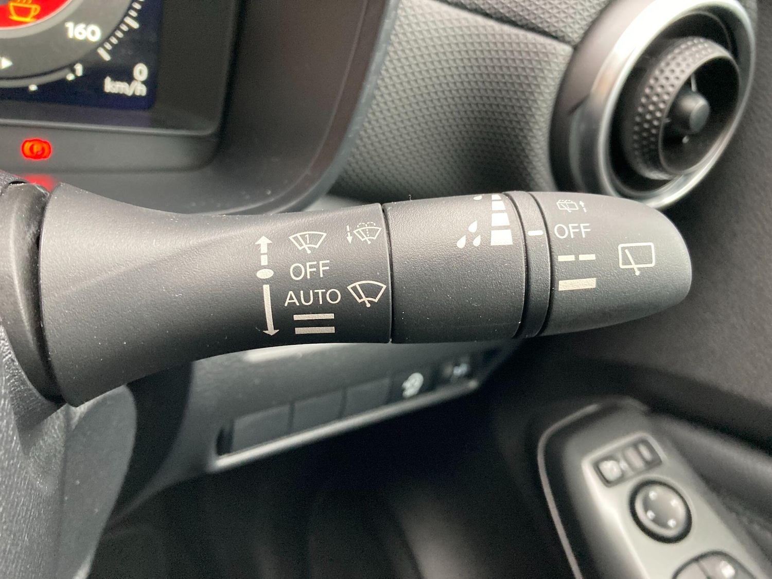 Used Nissan Juke 2024 for sale - 76499420: Photo 53