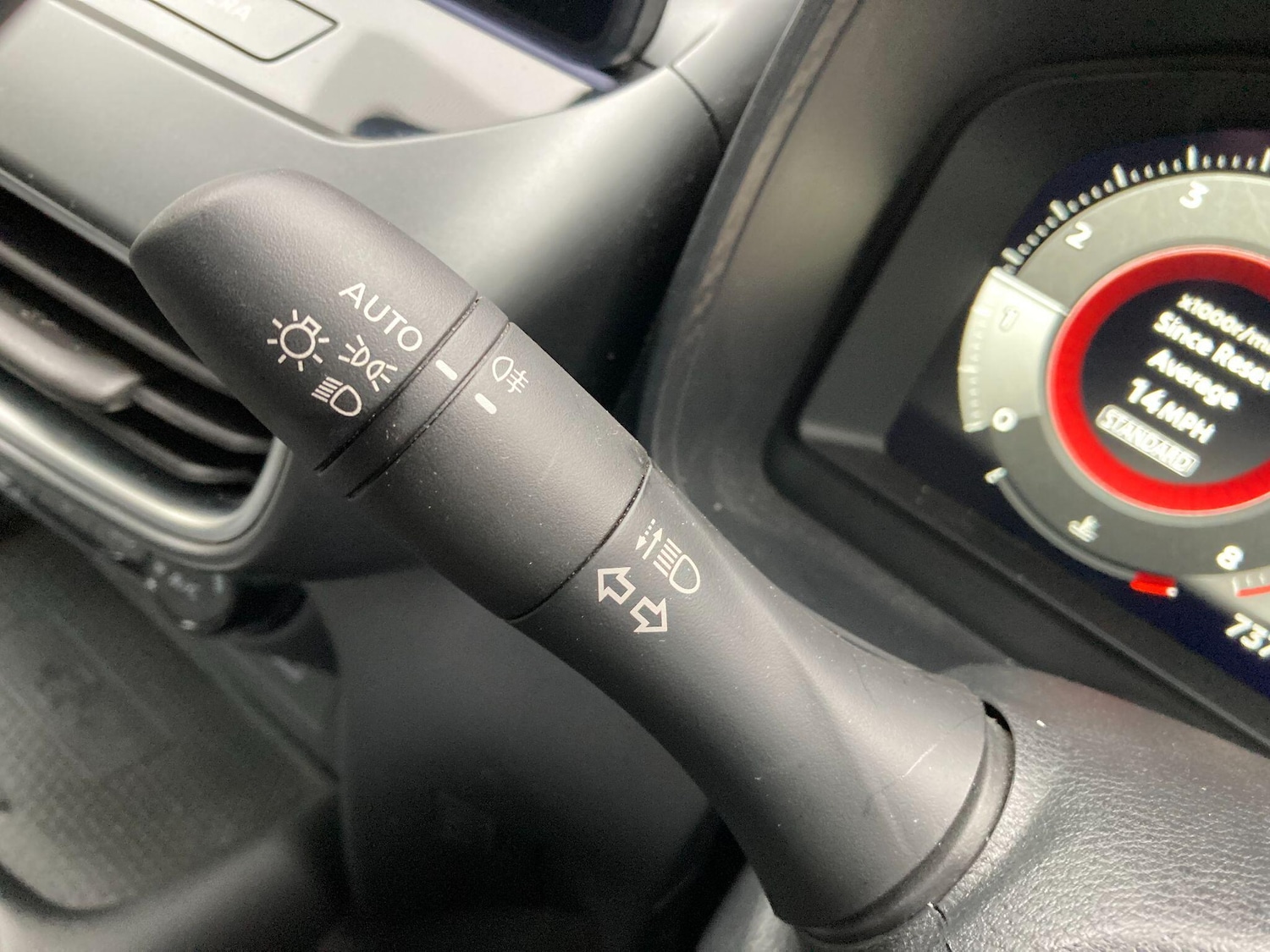 Used Nissan Juke 2024 for sale - 76499420: Photo 54