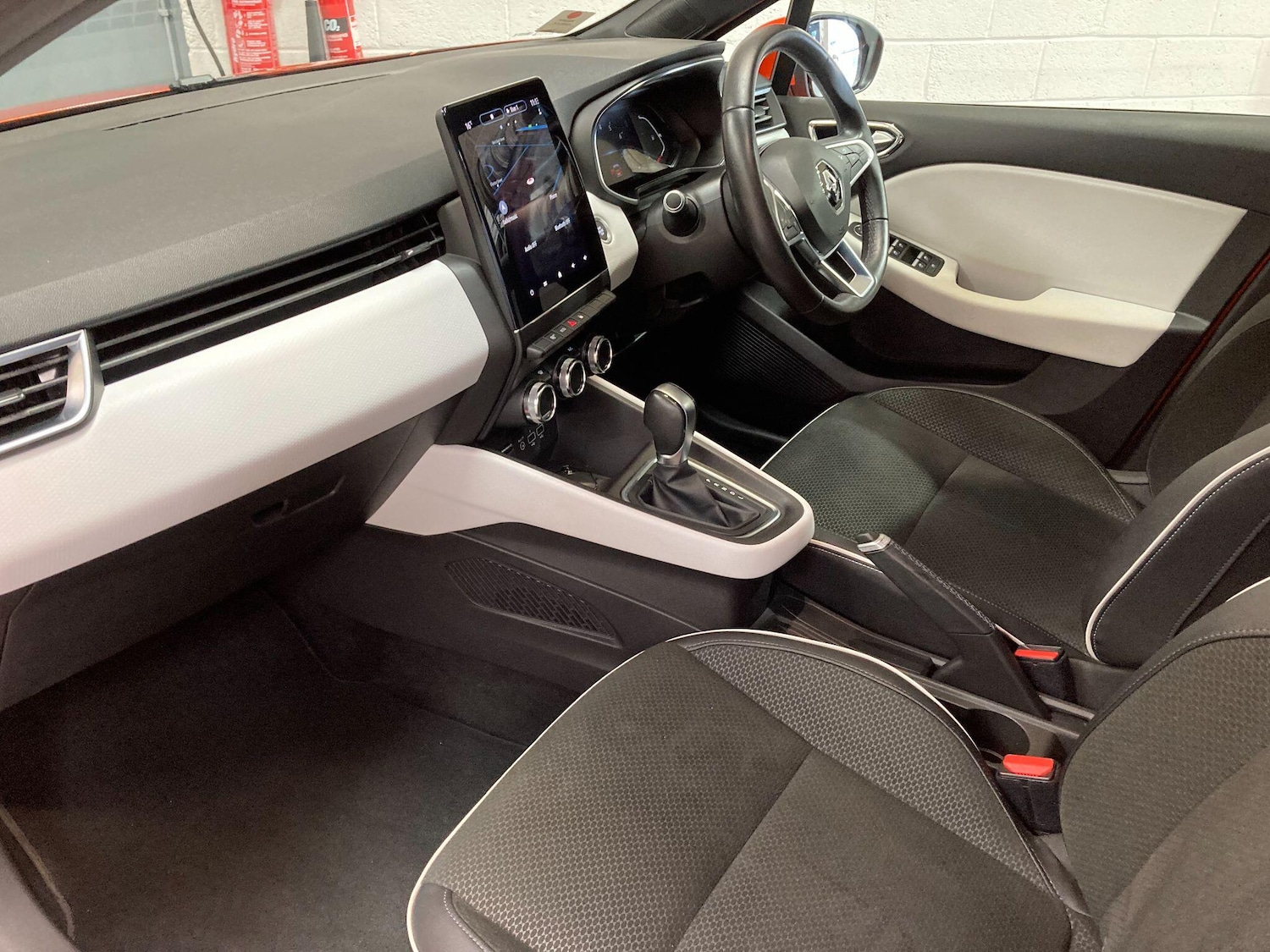 Used Renault Clio 2021 for sale - 76136355: Photo 27