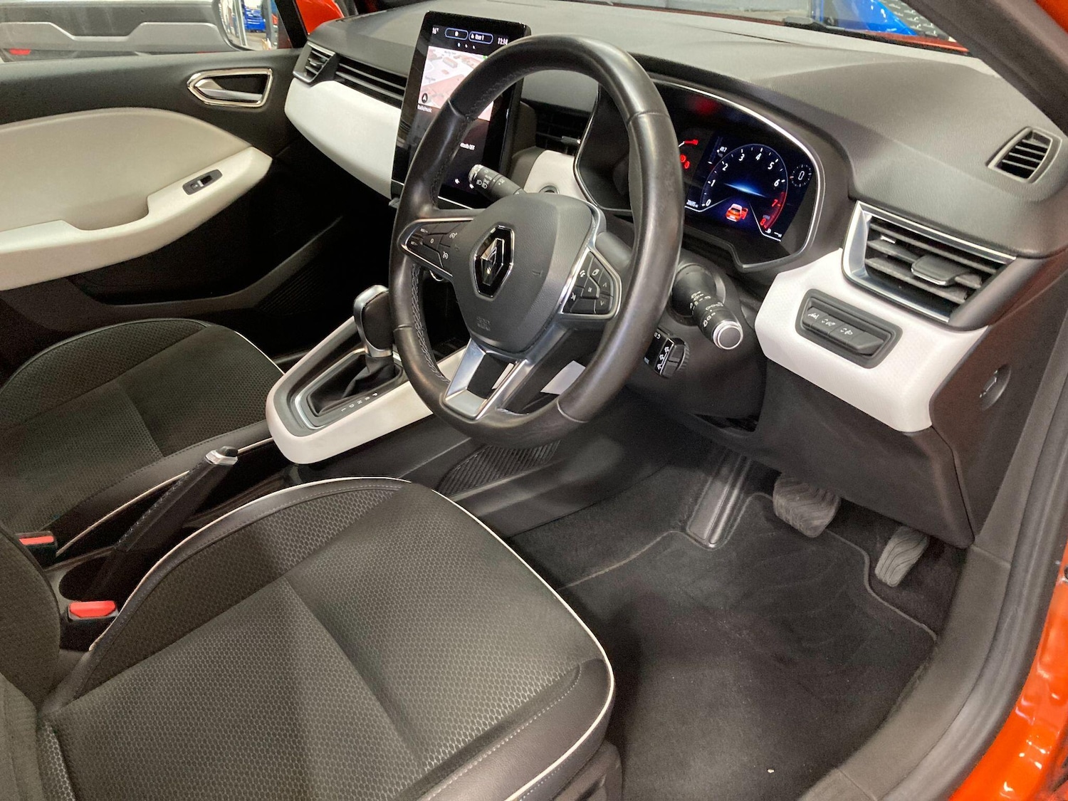 Used Renault Clio 2021 for sale - 76136355: Photo 42