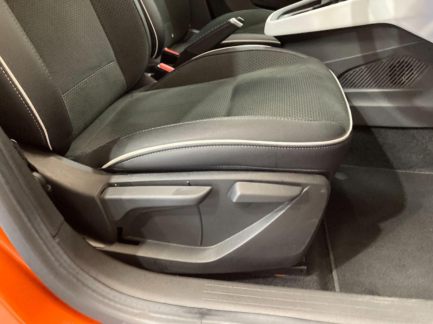 Used Renault Clio 2021 for sale - 76136355: Photo 48