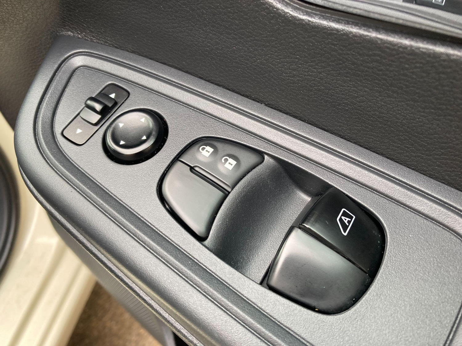 Used Nissan Micra for sale - 77306210: Photo 43