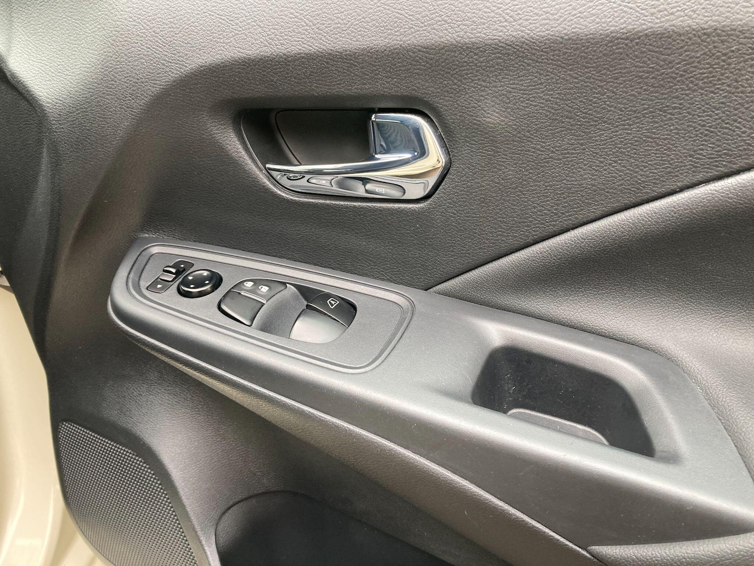 Used Nissan Micra for sale - 77306210: Photo 44