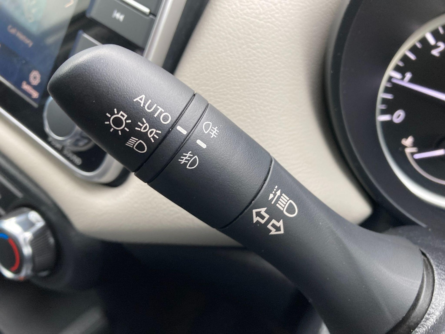 Used Nissan Micra for sale - 77306210: Photo 53