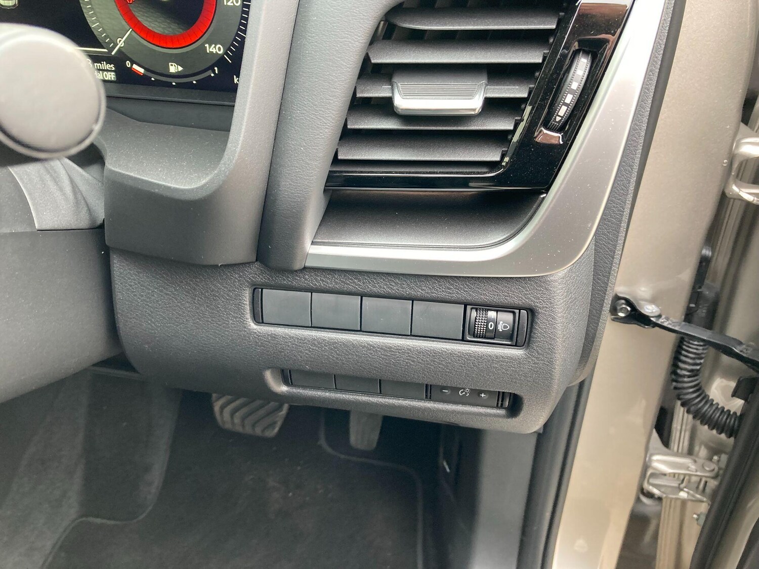 Used Nissan X-Trail 2025 for sale - 77710168: Photo 45