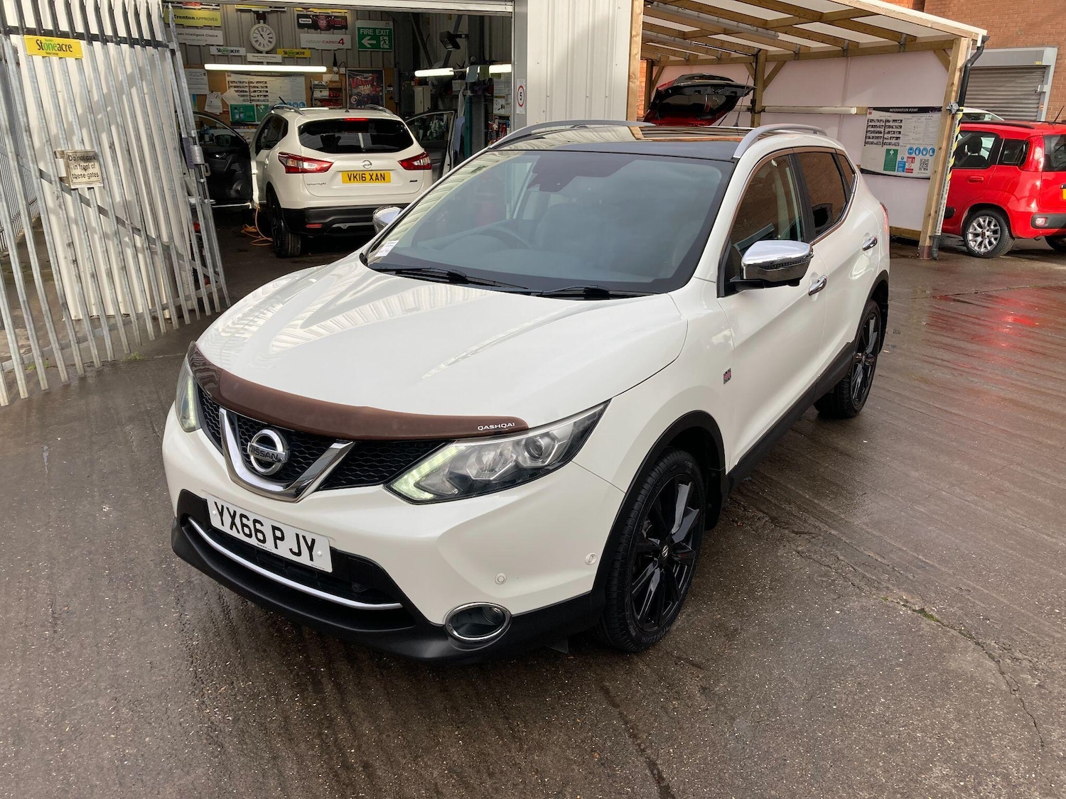Used Nissan Qashqai 2017 for sale - 76538891: Photo 15