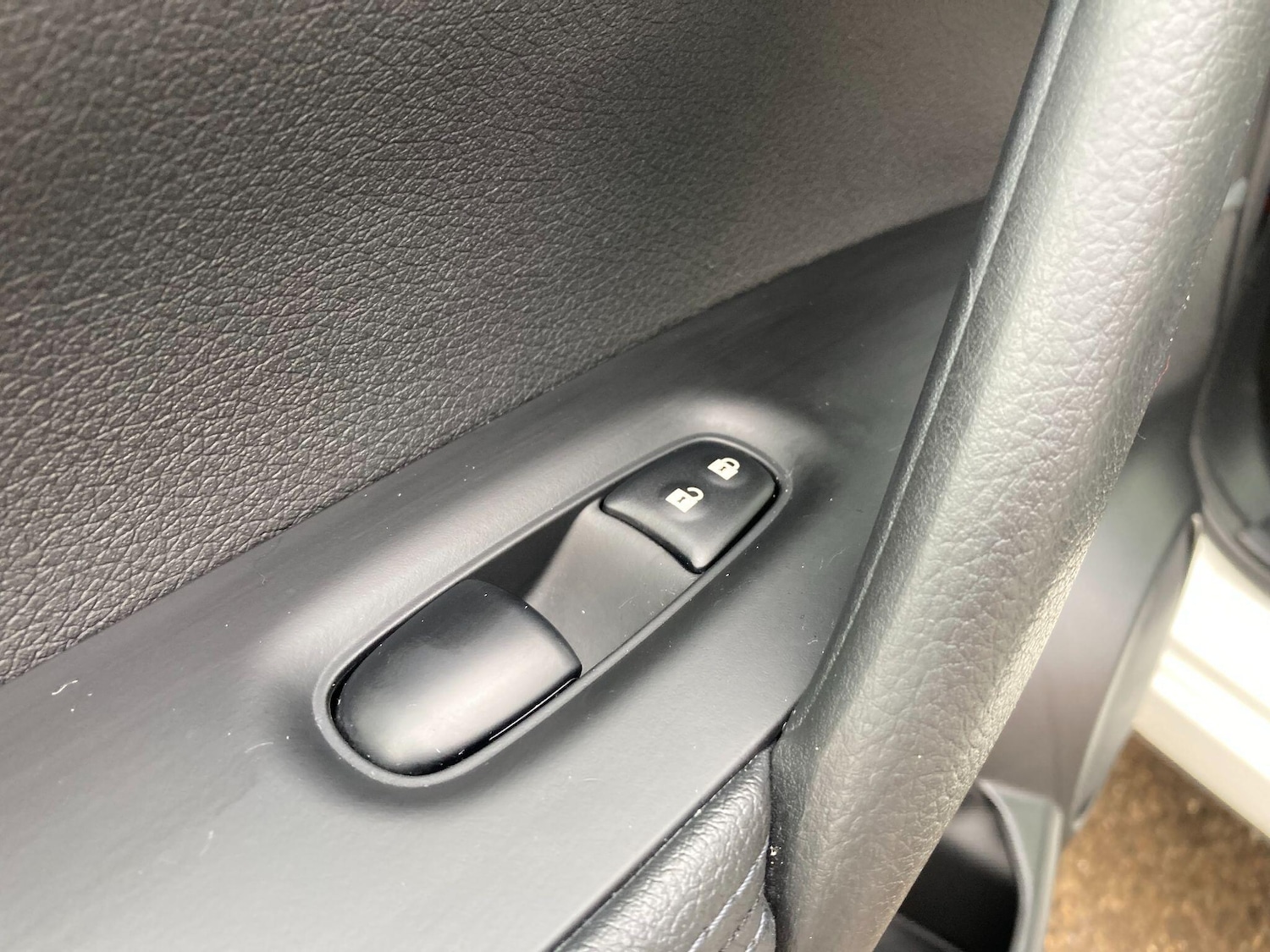 Used Nissan Qashqai 2017 for sale - 76538891: Photo 37