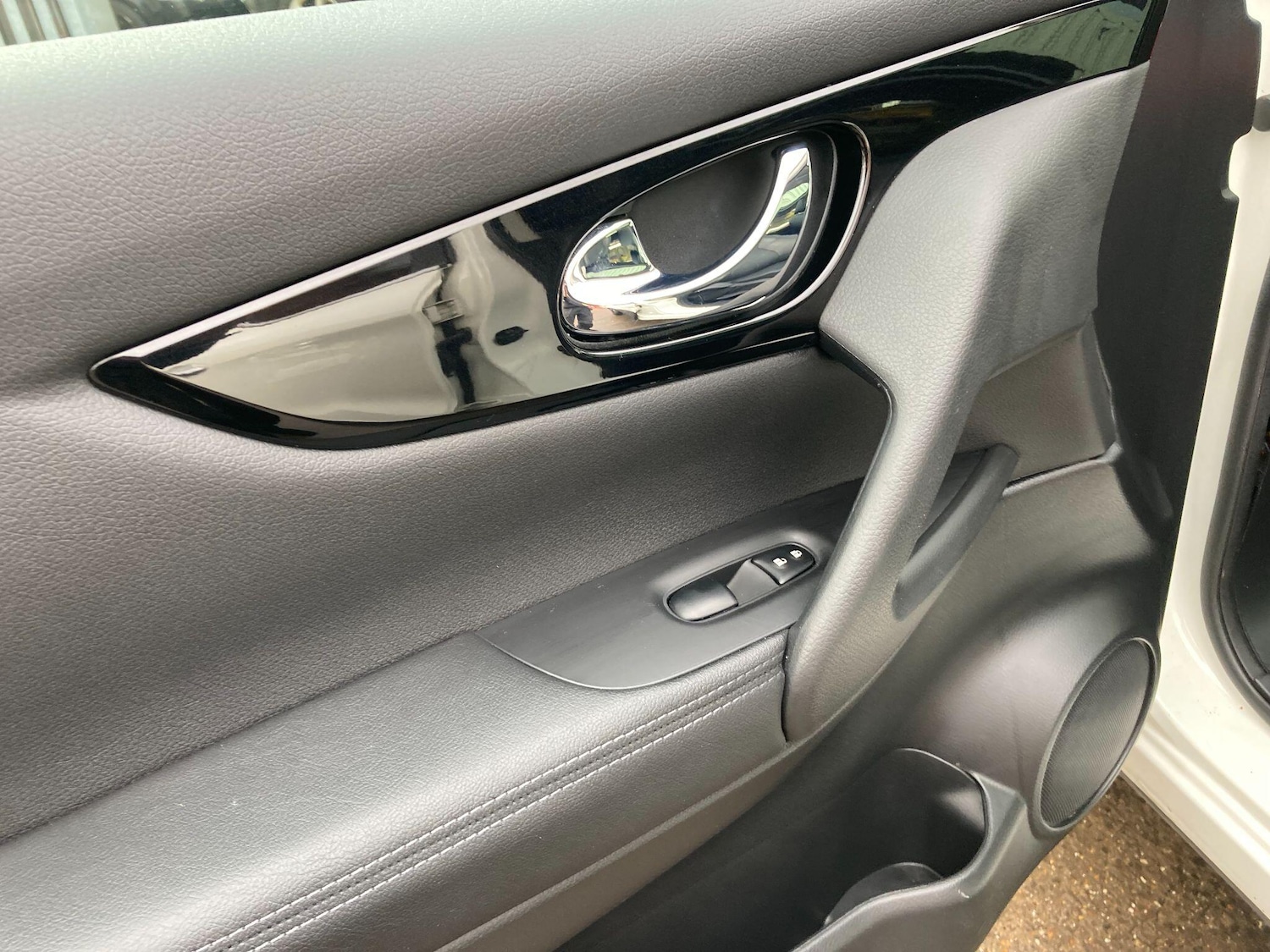 Used Nissan Qashqai 2017 for sale - 76538891: Photo 38