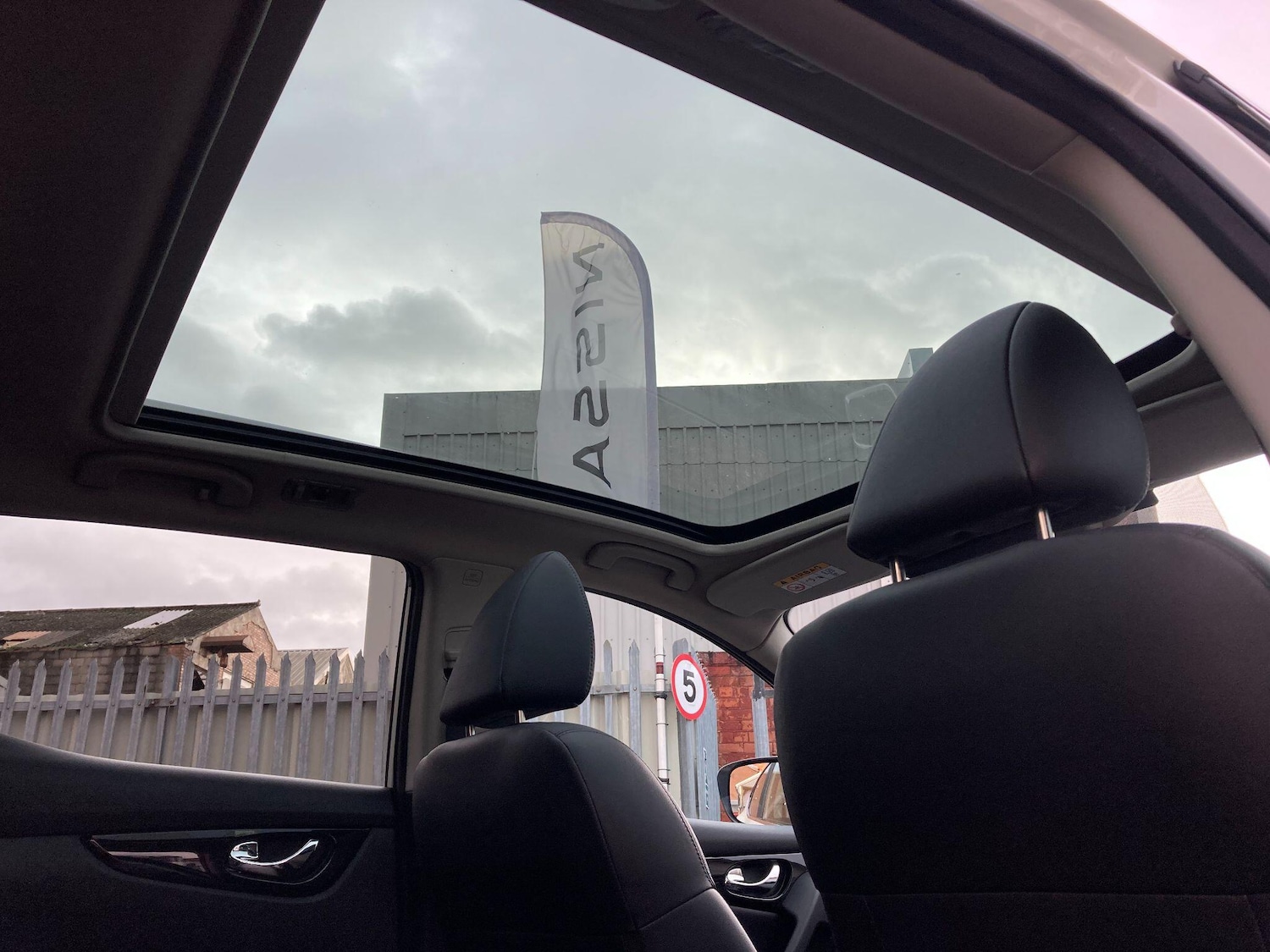 Used Nissan Qashqai 2017 for sale - 76538891: Photo 47