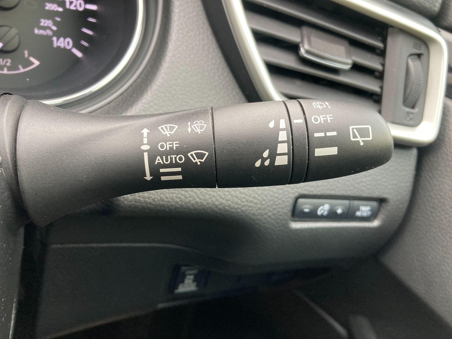 Used Nissan Qashqai 2017 for sale - 76538891: Photo 62