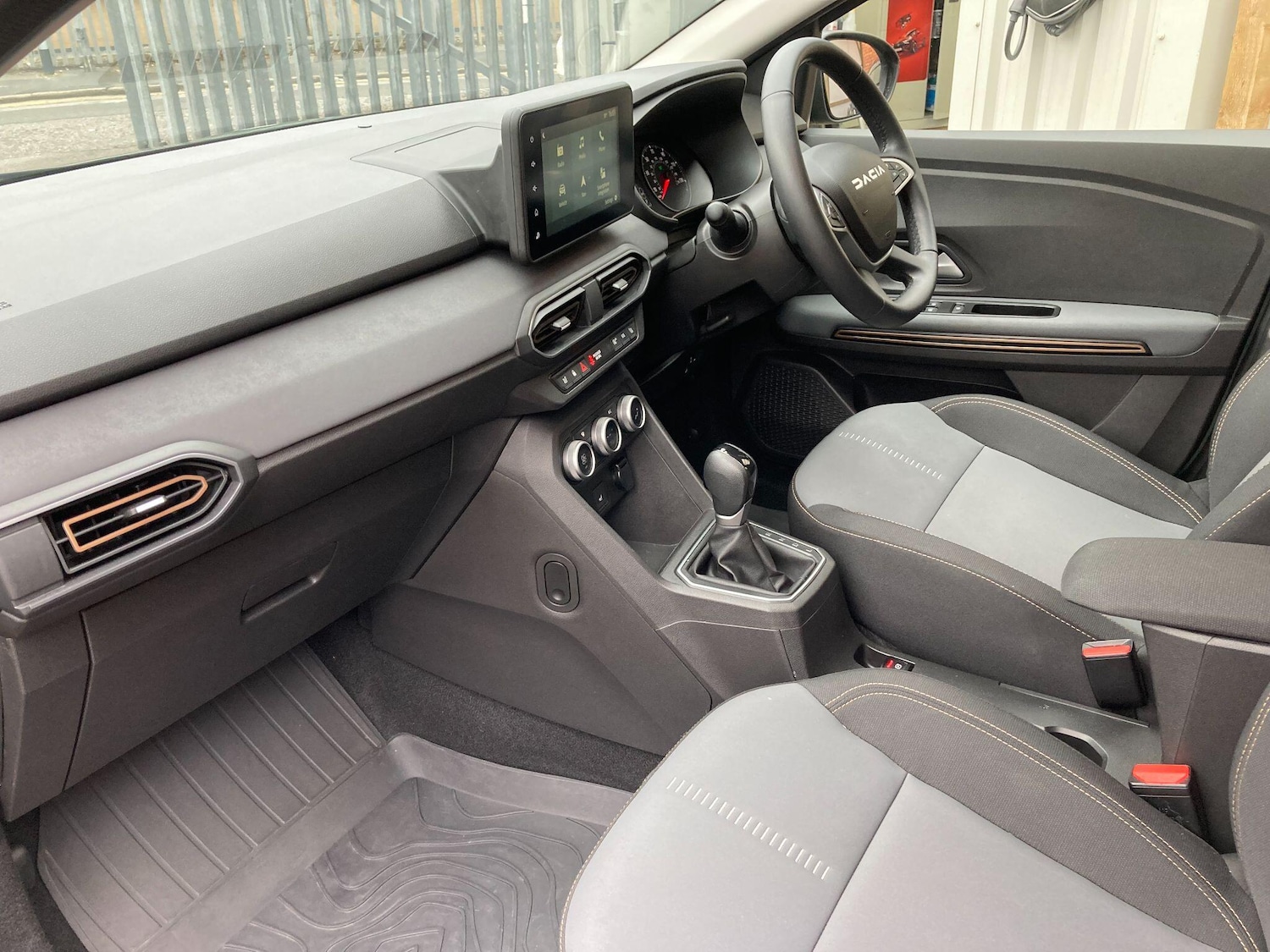 Used Dacia Sandero 2023 for sale - 76270216: Photo 32