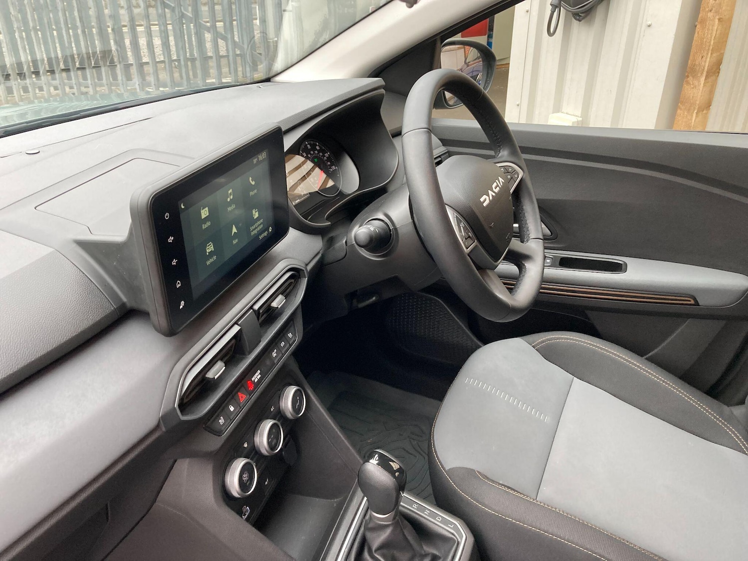 Used Dacia Sandero 2023 for sale - 76270216: Photo 33