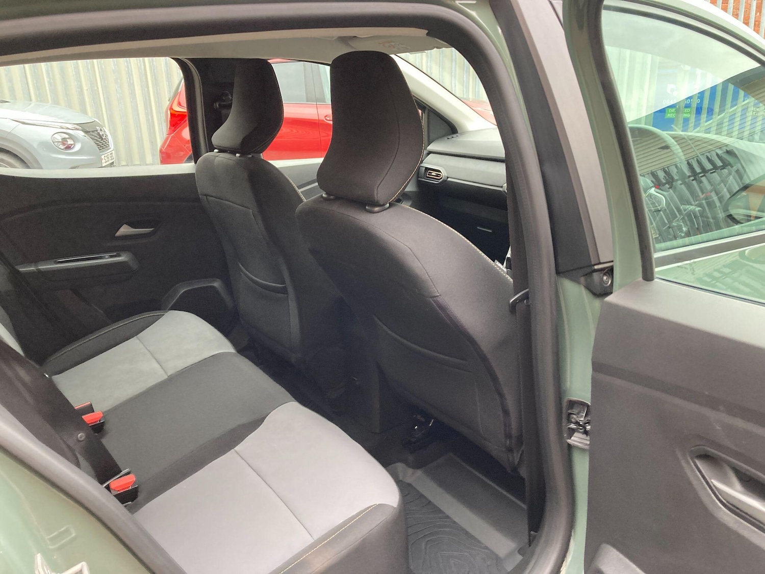 Used Dacia Sandero 2023 for sale - 76270216: Photo 39