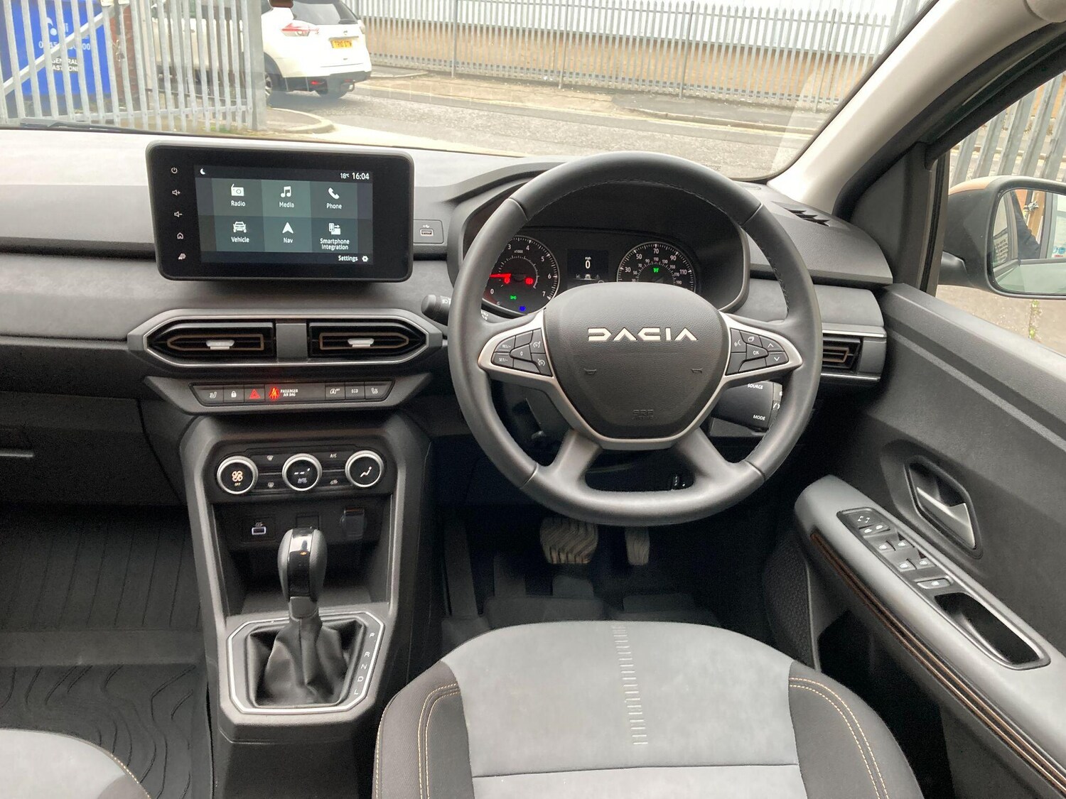 Used Dacia Sandero 2023 for sale - 76270216: Photo 42