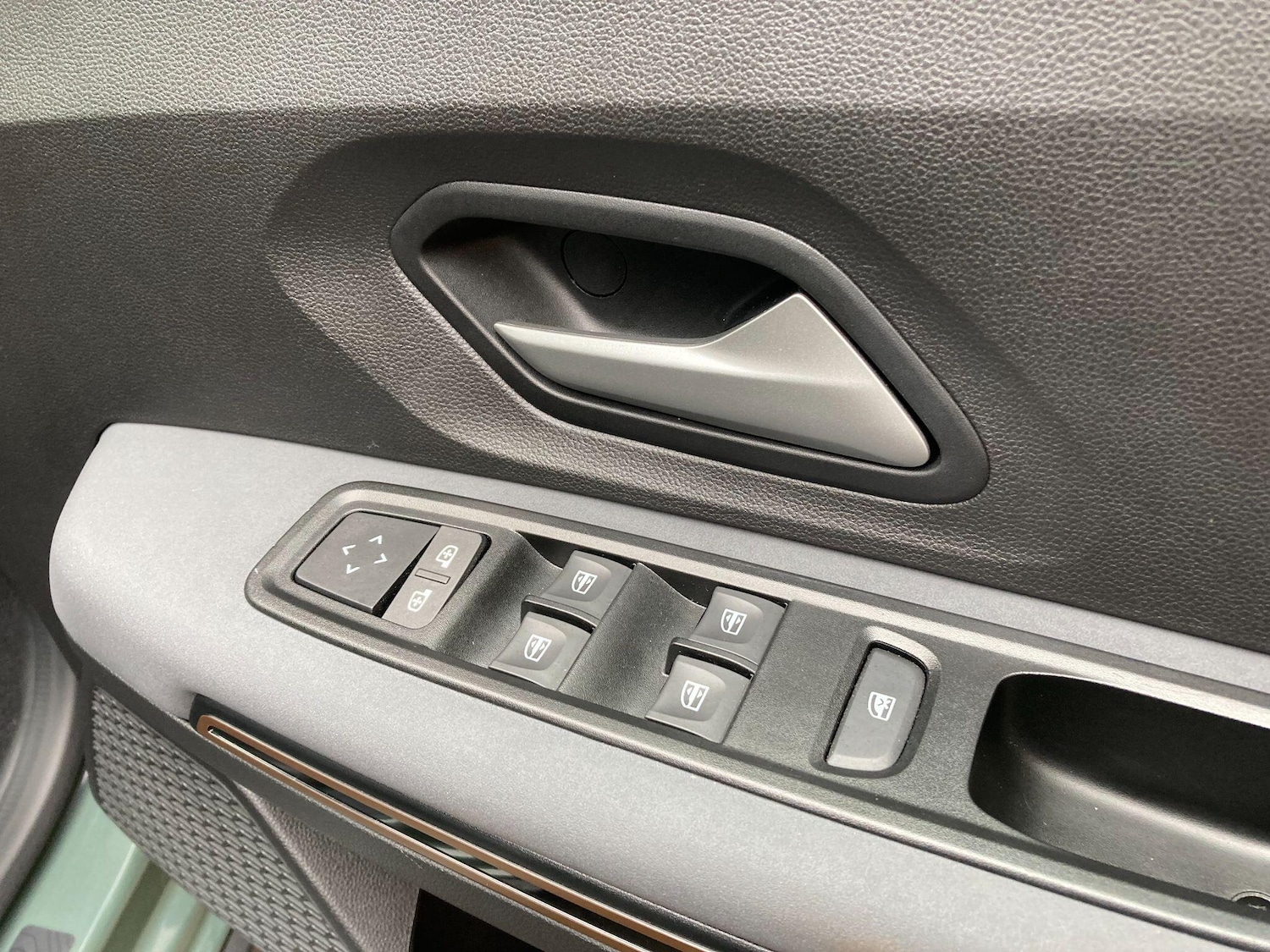 Used Dacia Sandero 2023 for sale - 76270216: Photo 44