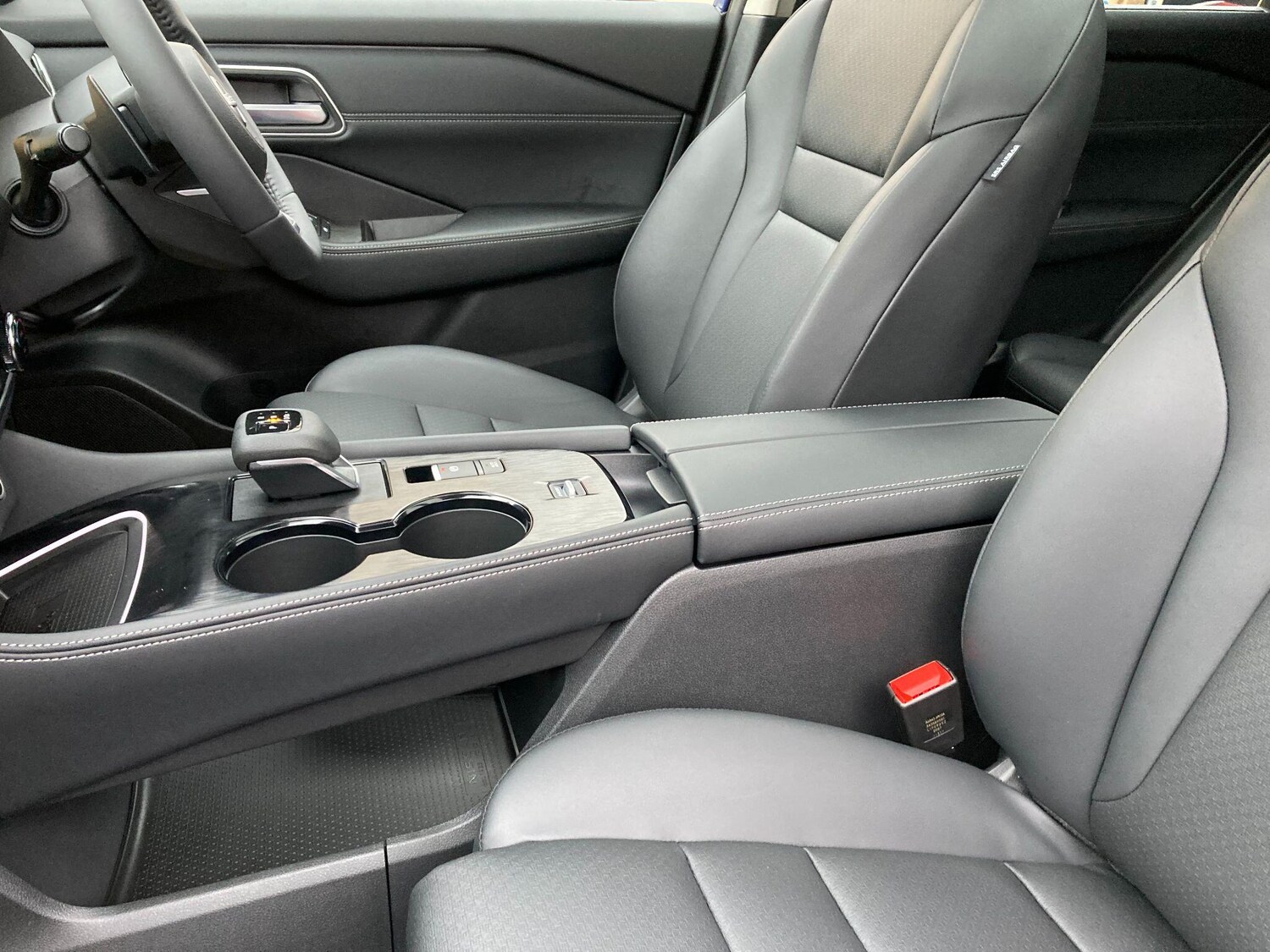 Used Nissan X-Trail for sale - 77839318: Photo 42