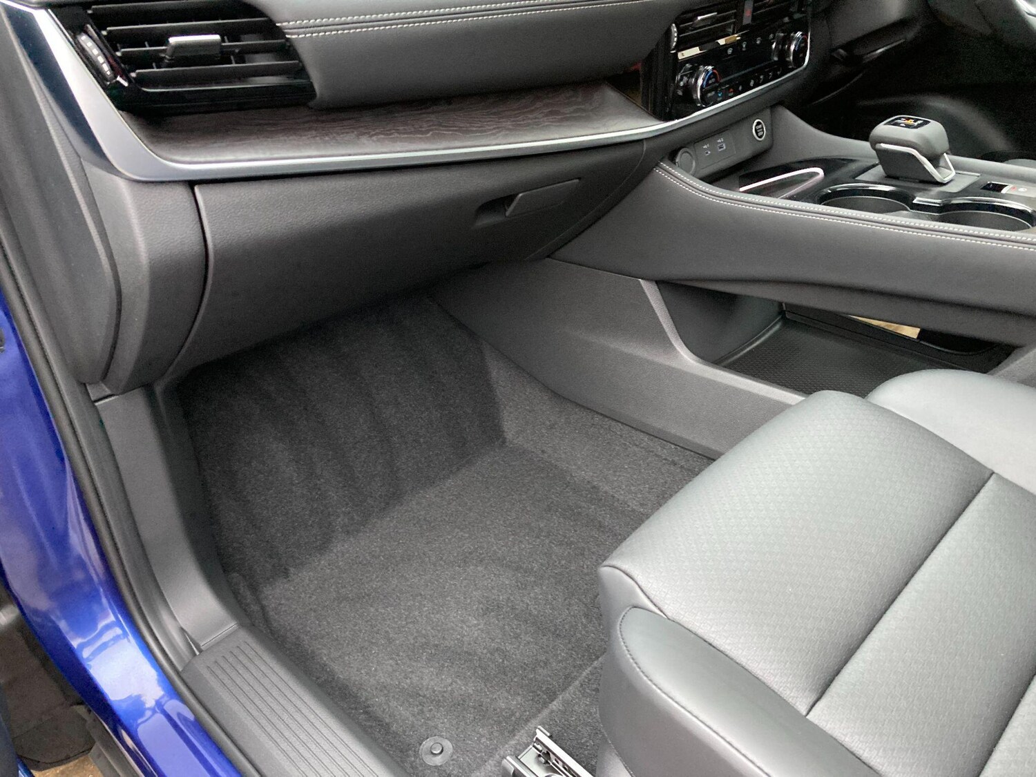 Used Nissan X-Trail for sale - 77839318: Photo 44