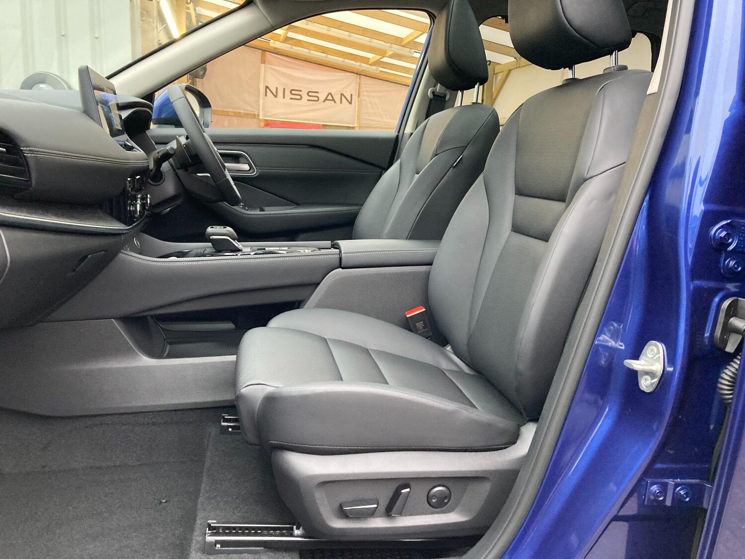 Used Nissan X-Trail for sale - 77839318: Photo 46