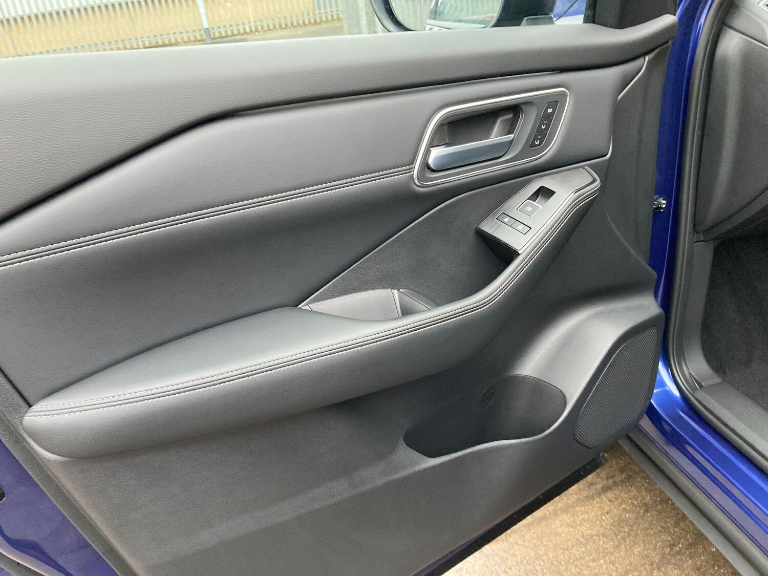 Used Nissan X-Trail for sale - 77839318: Photo 47