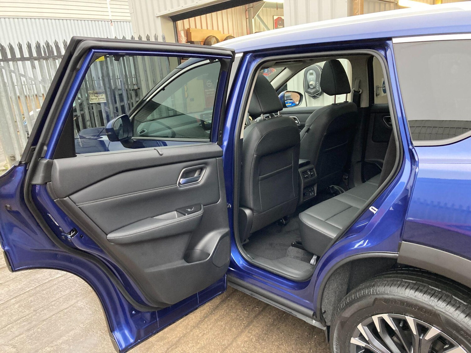 Used Nissan X-Trail for sale - 77839318: Photo 51