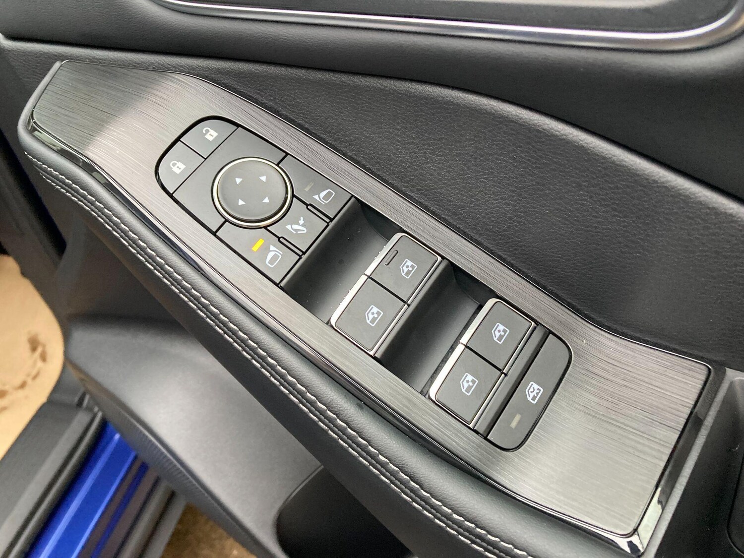 Used Nissan X-Trail for sale - 77839318: Photo 58