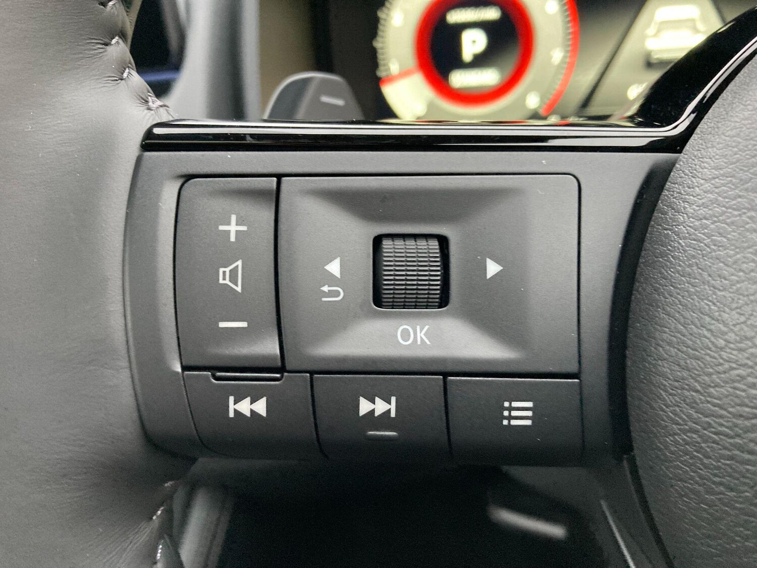 Used Nissan X-Trail for sale - 77839318: Photo 65