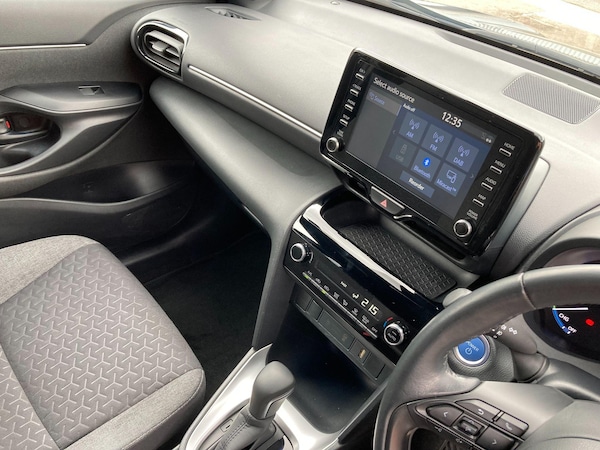 Used Toyota Yaris Cross 2023 for sale - 75687486: Photo 57