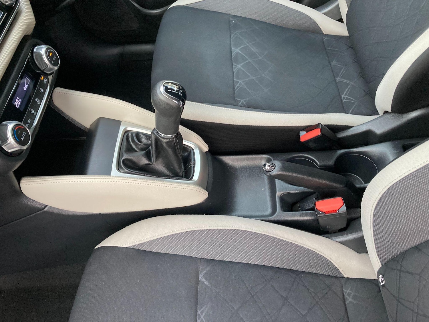 Used Nissan Micra 2017 for sale - 77358731: Photo 33