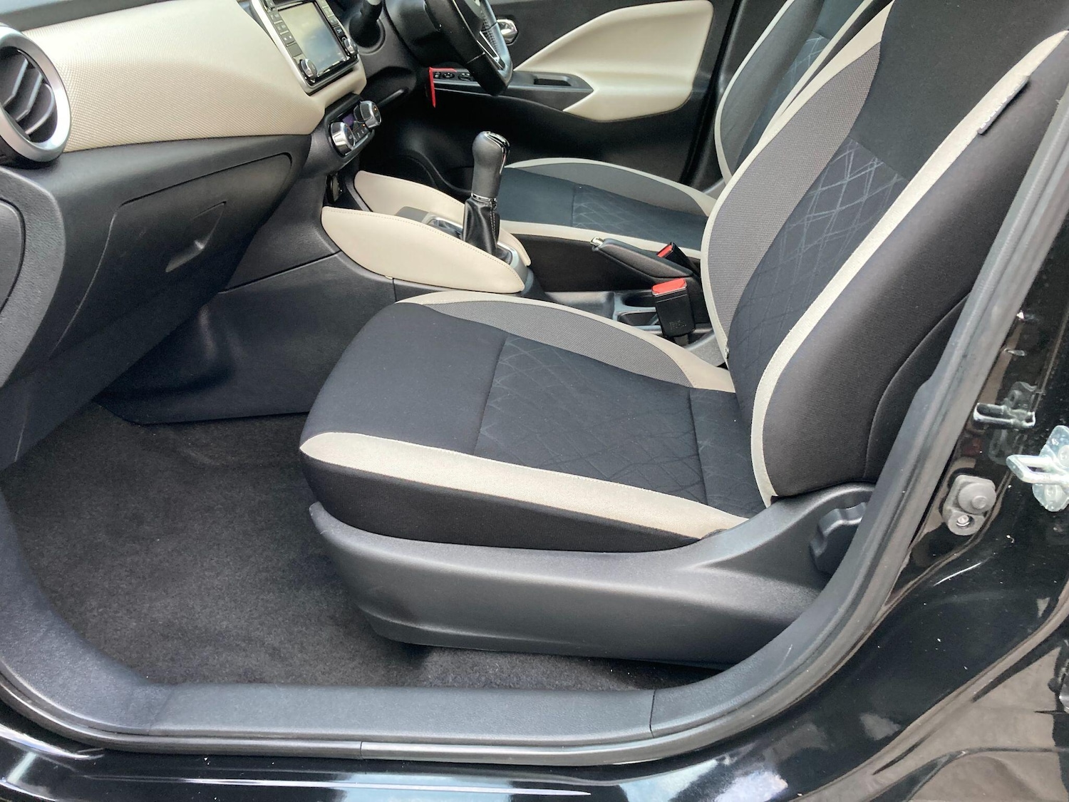 Used Nissan Micra 2017 for sale - 77358731: Photo 35