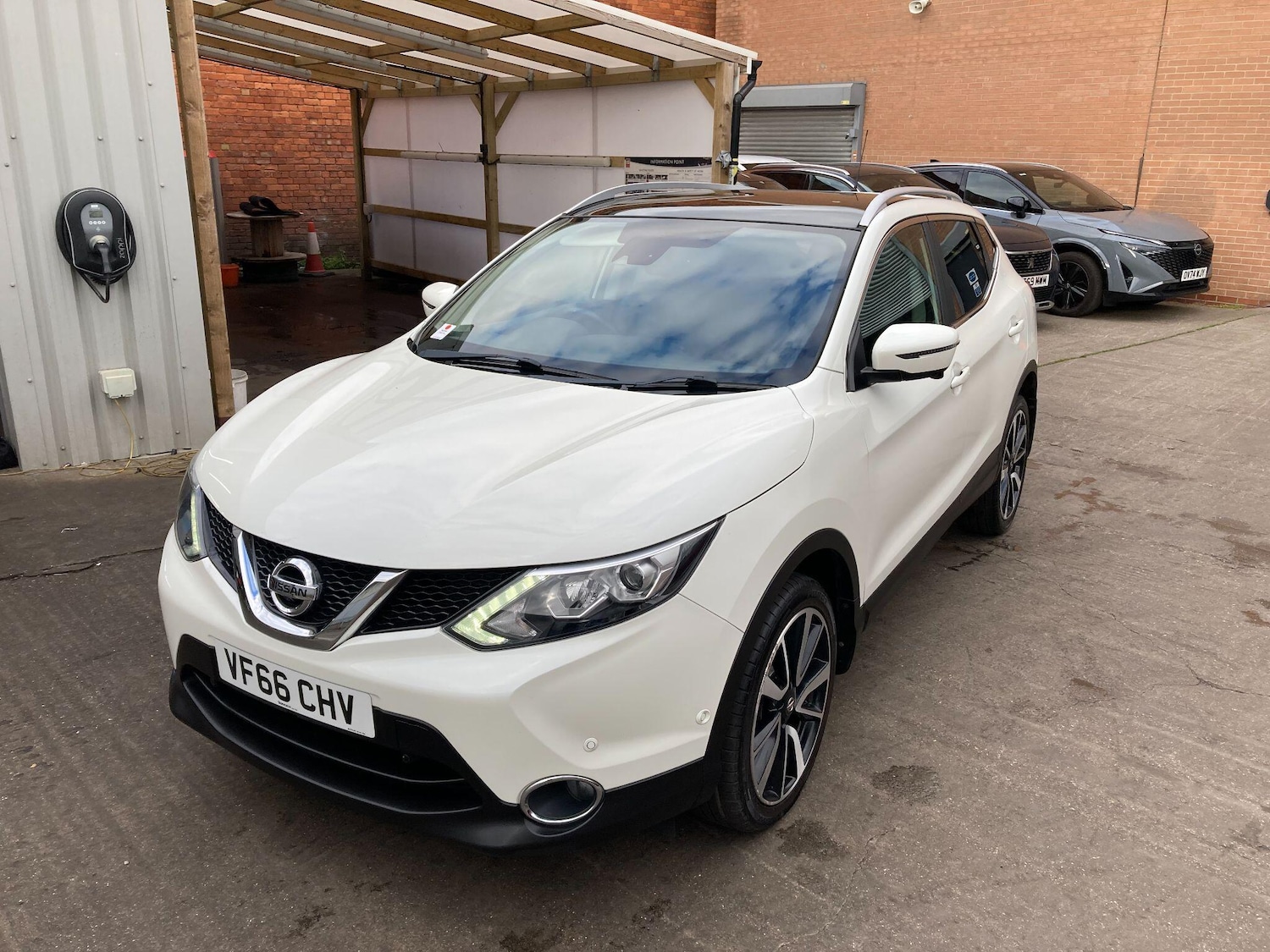 Used Nissan Qashqai 2017 for sale - 76472105: Photo 13