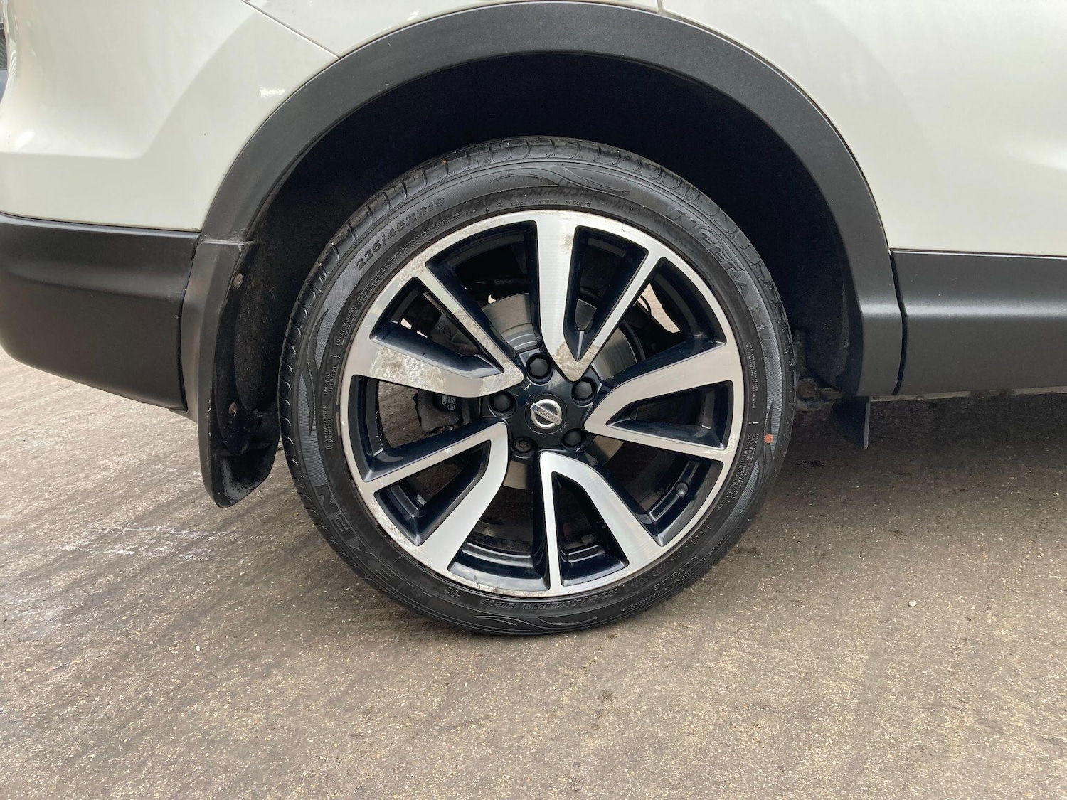 Used Nissan Qashqai 2017 for sale - 76472105: Photo 20