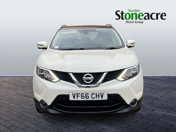 Used Nissan Qashqai 2017 for sale - 76472105: Photo