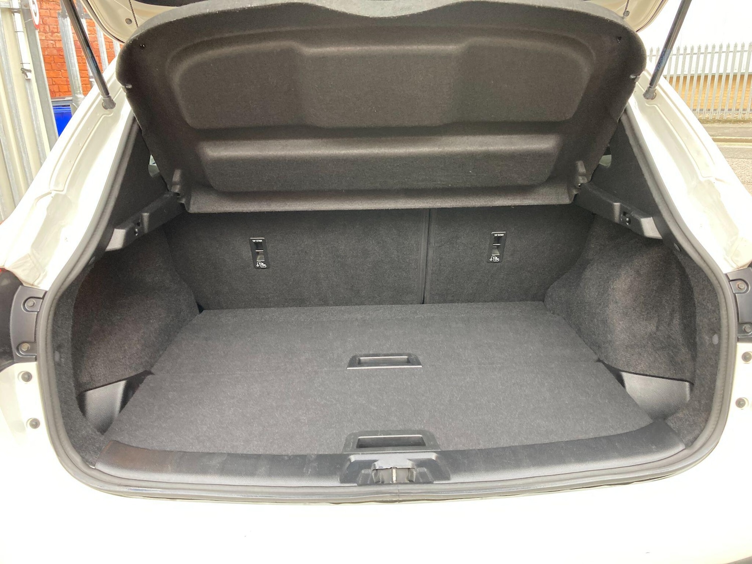 Used Nissan Qashqai 2017 for sale - 76472105: Photo 30