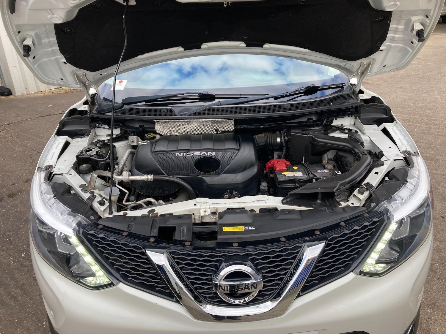 Used Nissan Qashqai 2017 for sale - 76472105: Photo 32